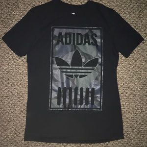 🔥 ADIDAS T-Shirt 🔥